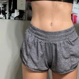 heather grey hotty hot lululemon shorts!